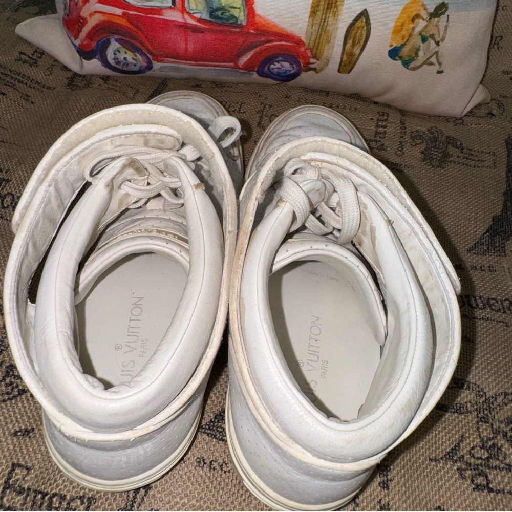 Auth Louis Vuitton Acapulco Men's White Leather Perforated Sneakers Size 6.5 - Picture 7 of 13